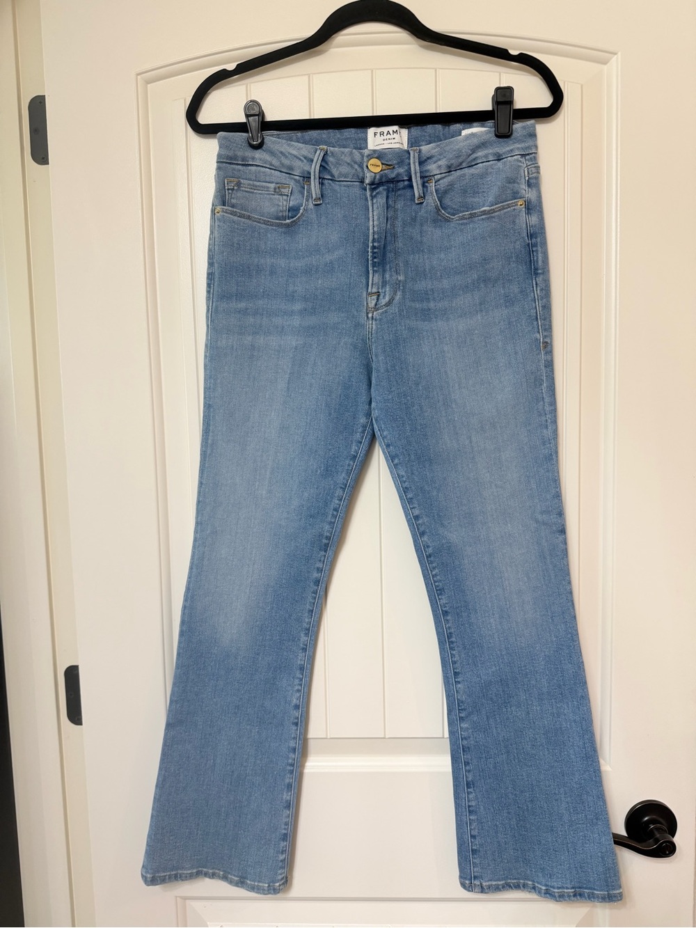 FRAME, NWOT Le Crop Mini Boot womens denim jeans, size 30